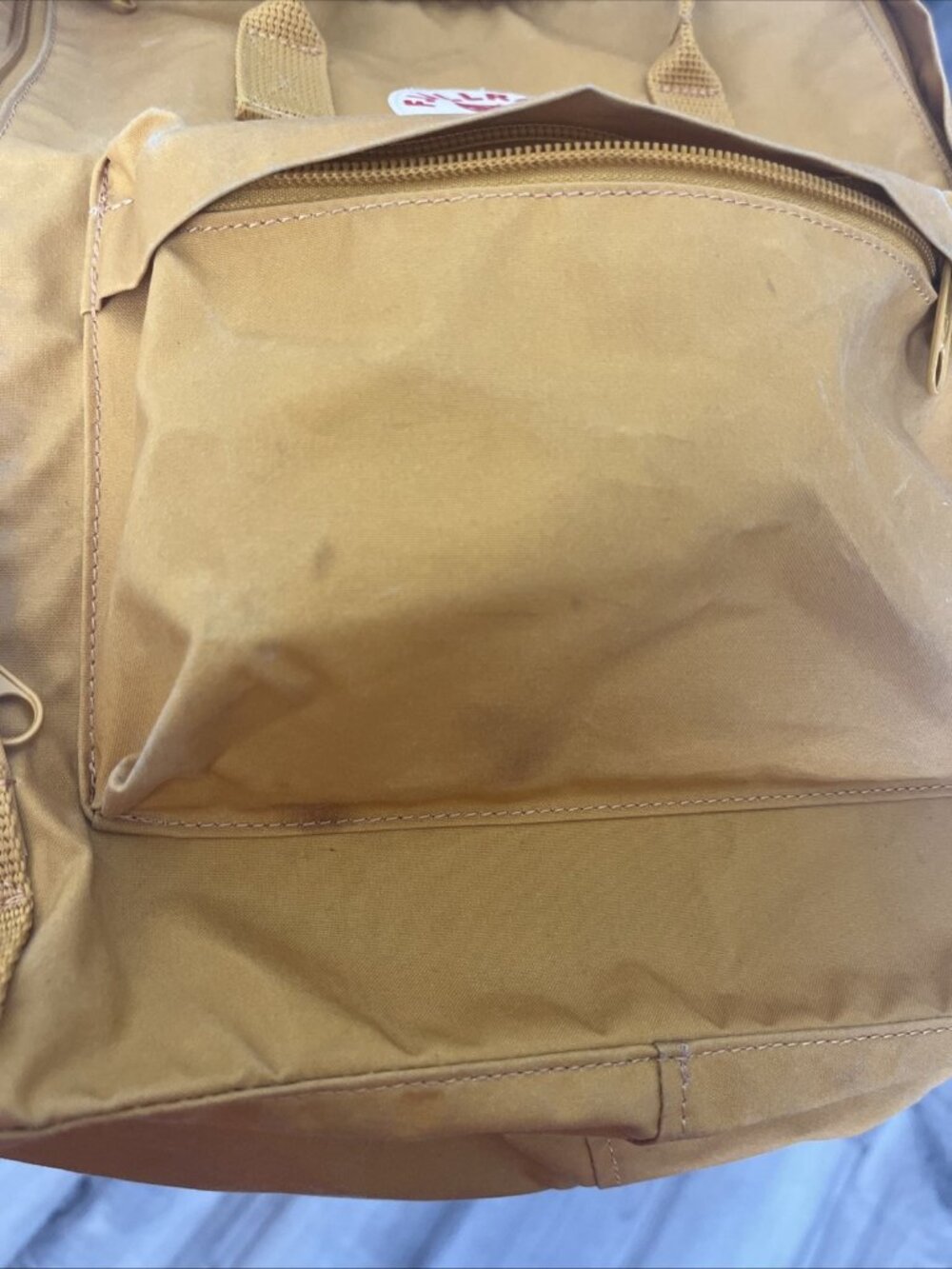 Fjallraven Kanken Backpack Yellow School Bag w Seat Pad 23510 Lightweight - Picture 4 of 16